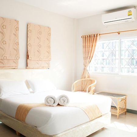 Buakhao Service Home Pattaya Chambre photo